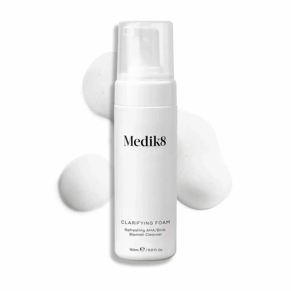 Очищаюча пінка з AHA і BHA для проблемної шкіри - Medik8 Clarifying Foam фото 2