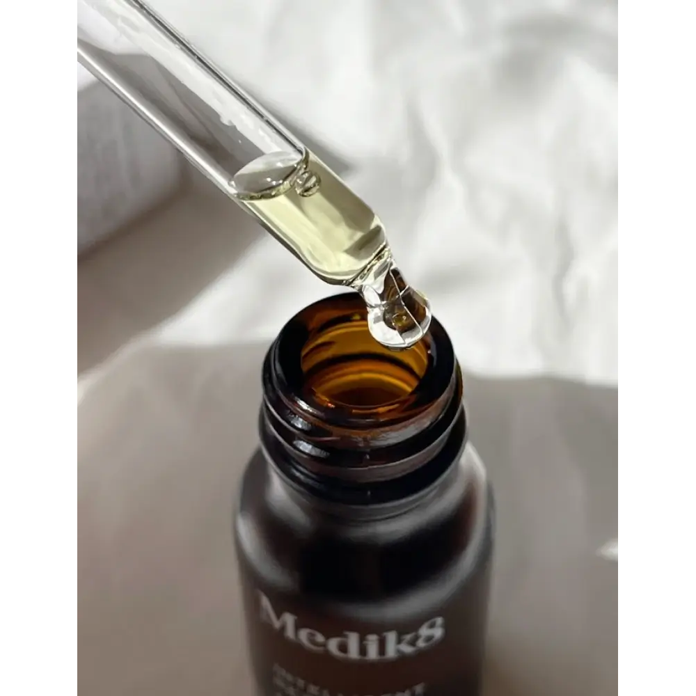 Ночная интенсивная сыворотка с ретинолом 1% - Medik8 Intelligent Retinol 10TR фото 4