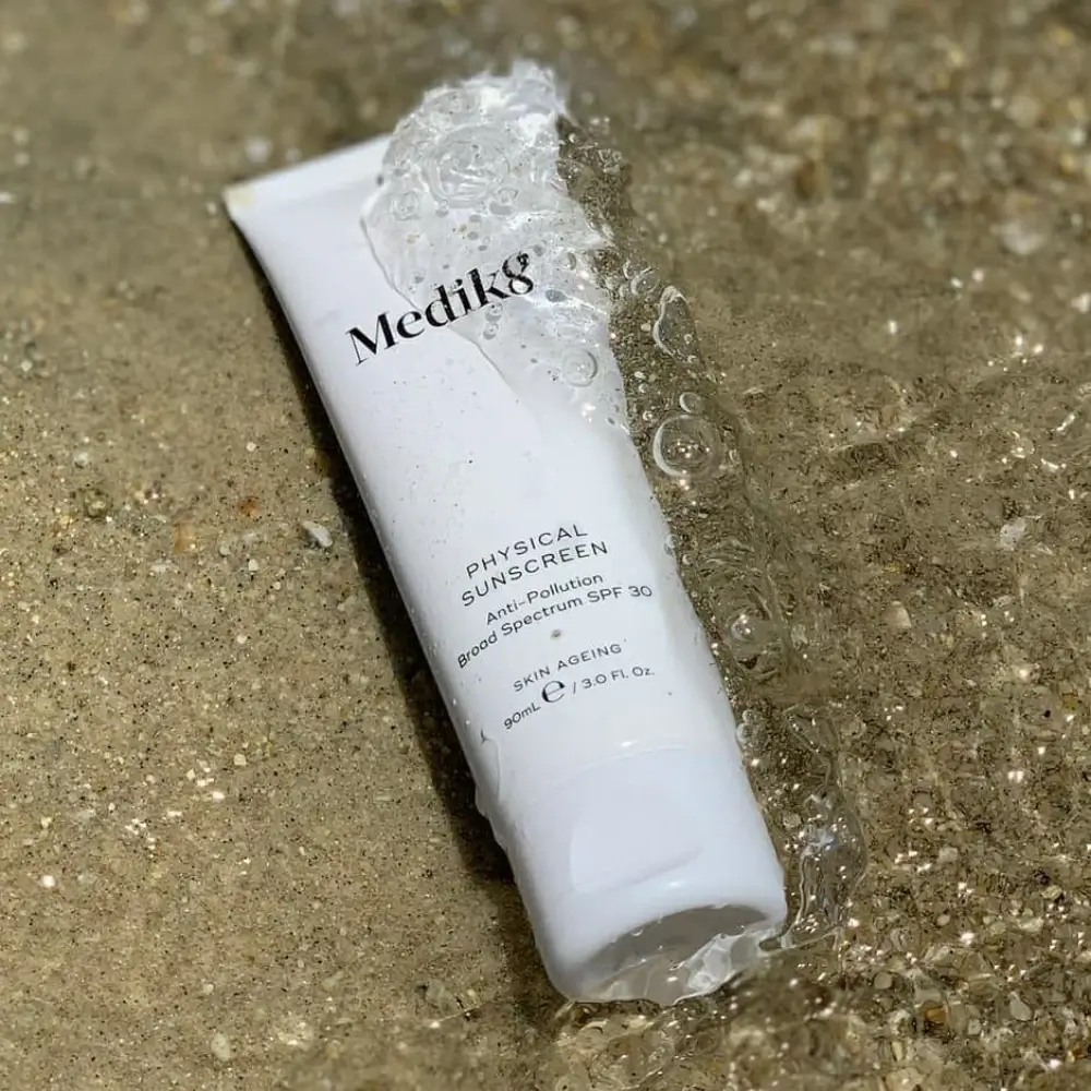 Сонцезахисний крем - Medik8 Physical Sunscreen SPF 50 фото 4