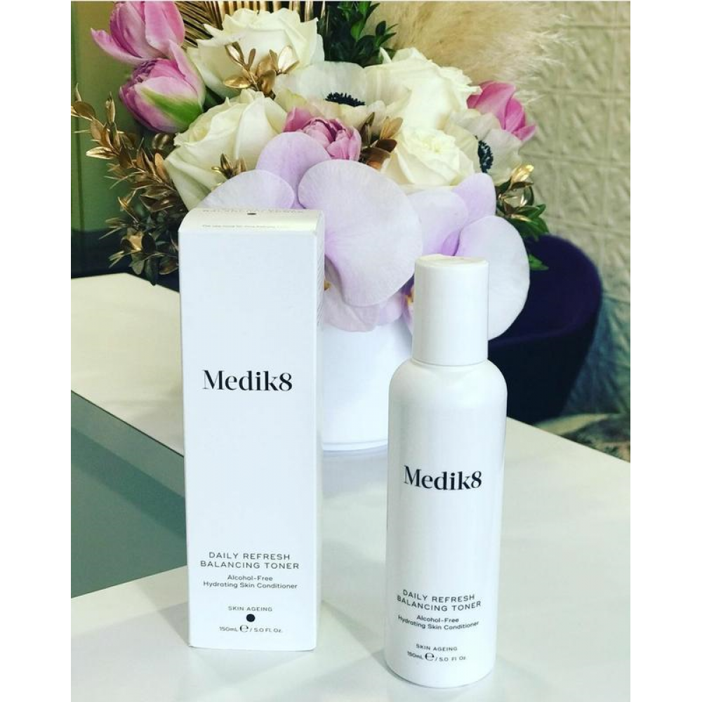 Освіжаючий, вирівнюючий баланс шкіри тонік - Medik8 Daily refresh balancing toner фото 5