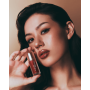 Глянсова олія-тинт для губ "Chilled Berry" - ​​Axis-Y Vita Glow Lip Oil Chilled Berry - Фото 3