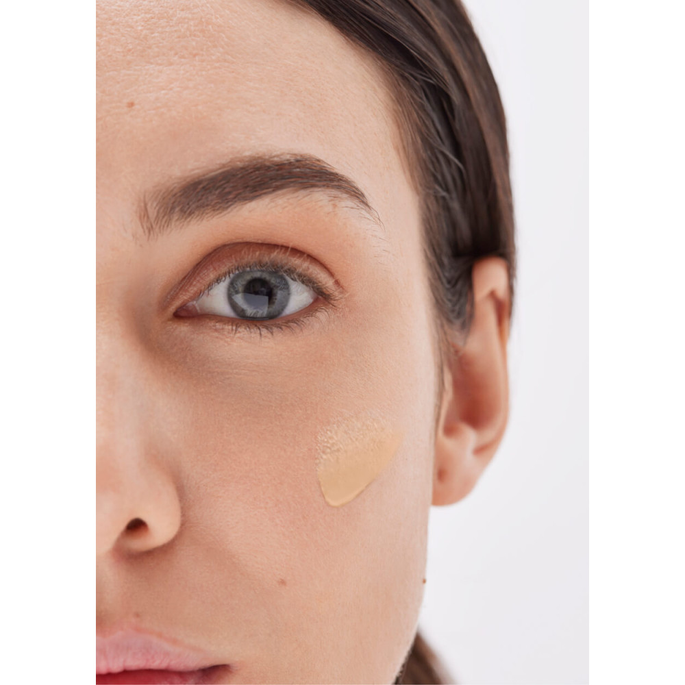 Солнцезащитный суперфлюид ВВ SPF 50 с тонирующим эффектом - Babe Laboratorios Super Fluid Color Sunscreen SPF 50 With Hyaluronic Acid фото 3