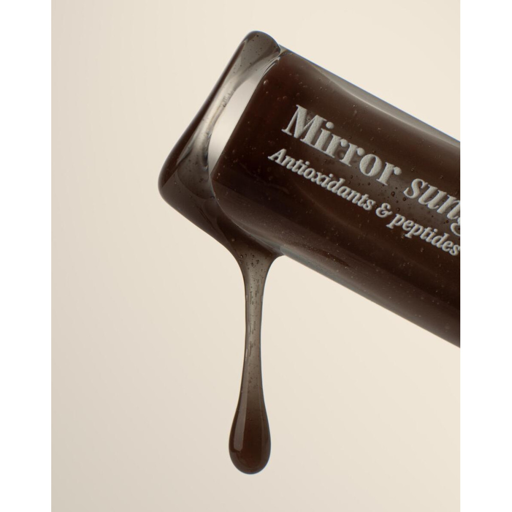 Блиск для губ - Hugs Mirror Sungloss Antioxidants & Peptides SPF 20+ PA++ Cold Brew фото 2