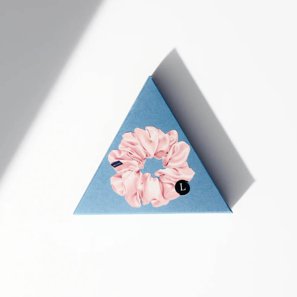 Шелковая резинка для волос пудровая - MOLODO Silk Scrunchie Large Powder Pink фото 2