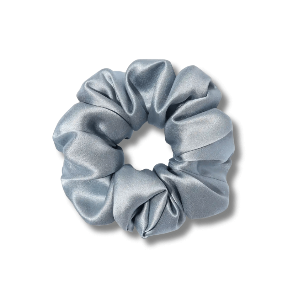 Об'ємна резинка для волосся сіро-блакитна  - MON MOU Silk Large Scrunchie Gray Blue - Фото 1