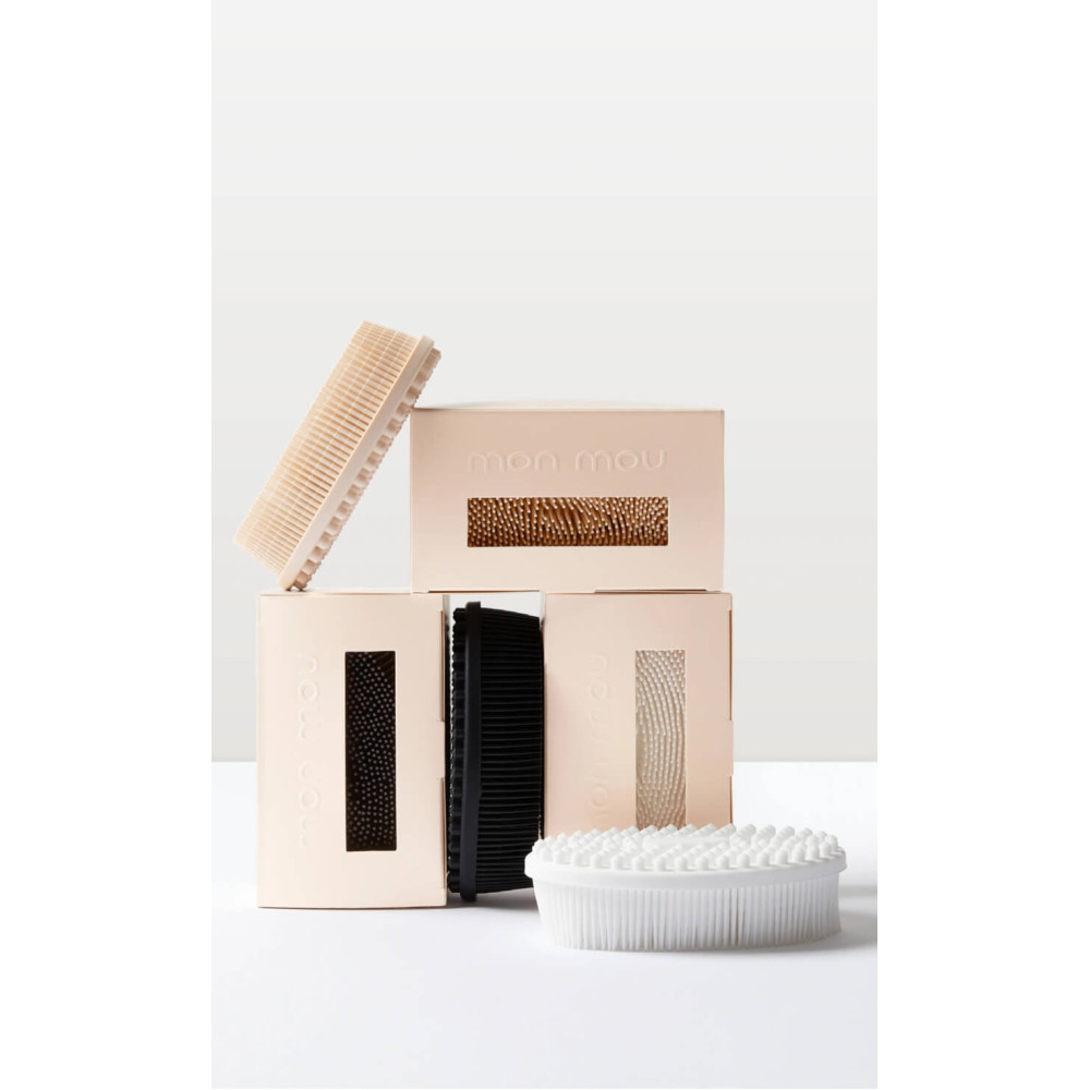 Силіконова щіточка для тіла чорна - MON MOU Soft Body Brush Black фото 3