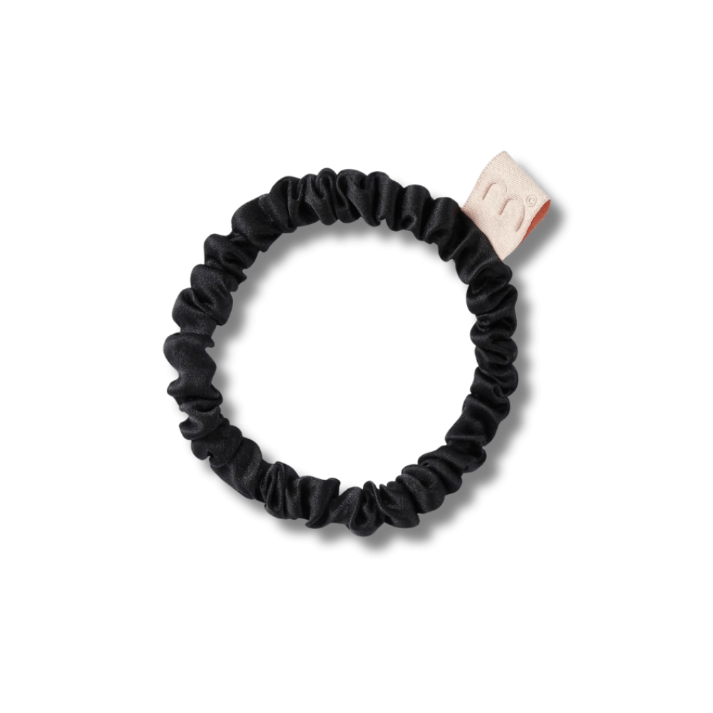 Тонка резинка для волосся чорна - MON MOU Silk Slim Scrunchie Black - Фото 1