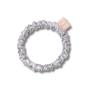 Тонка резинка для волосся перлинно-сіра  - MON MOU Silk Slim Scrunchie Pearl Gray - Фото 1
