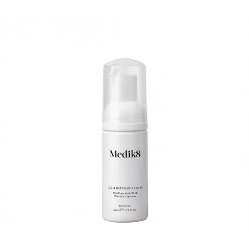 Маленька очищаюча пінка з AHA і BHA для проблемної шкіри - Medik8 Clarifying Foam mini фото