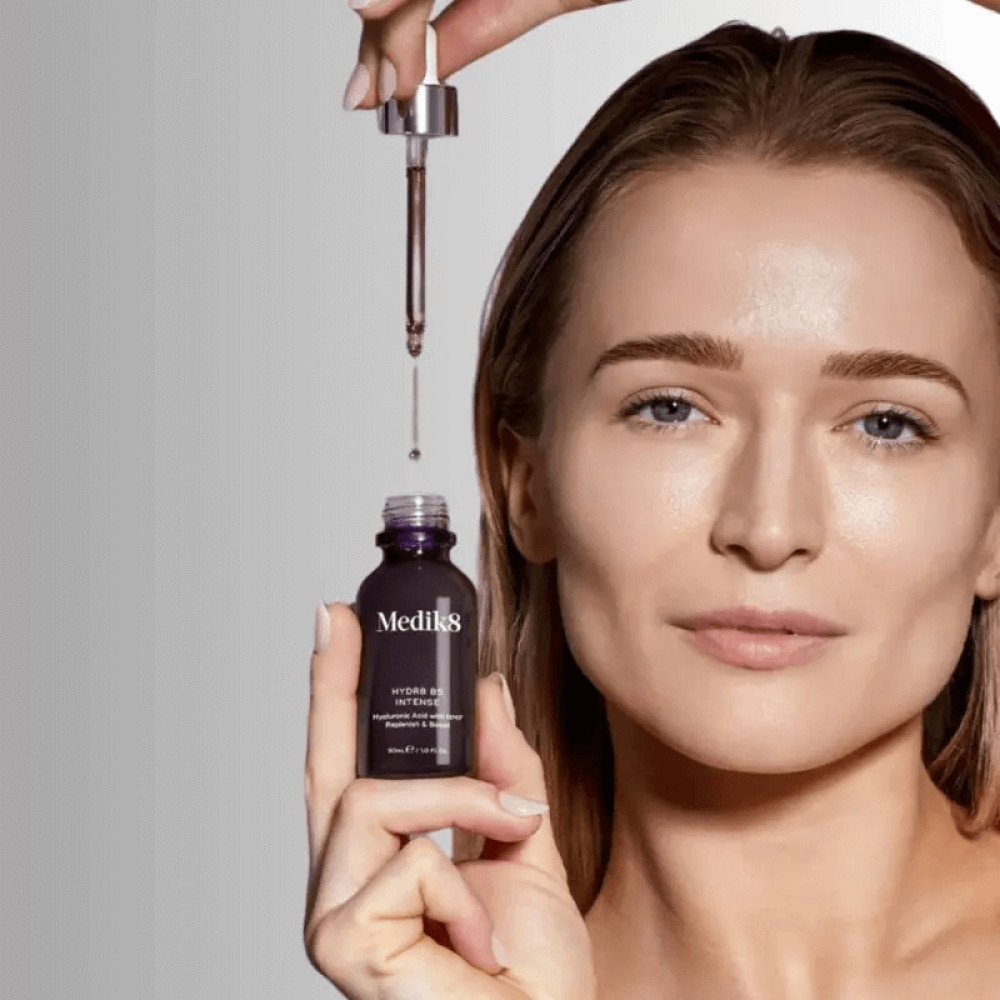 Лімітований набір для відновлення шкіри обличчя - Medik8 Morning Glow Up Skin Revival Collection  фото 3