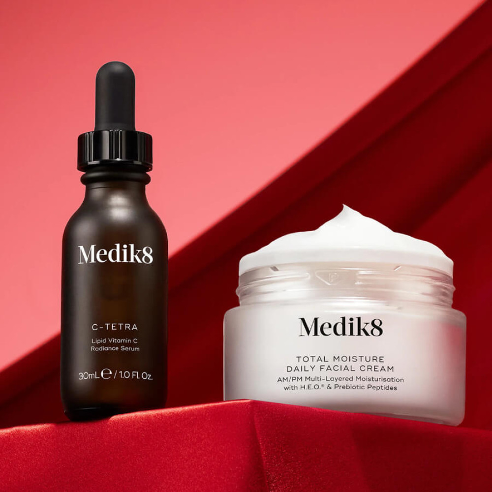 Набор для осветления кожи и укрепления её защитного барьера - Medik8 Radiance Wrapped Kit фото 3