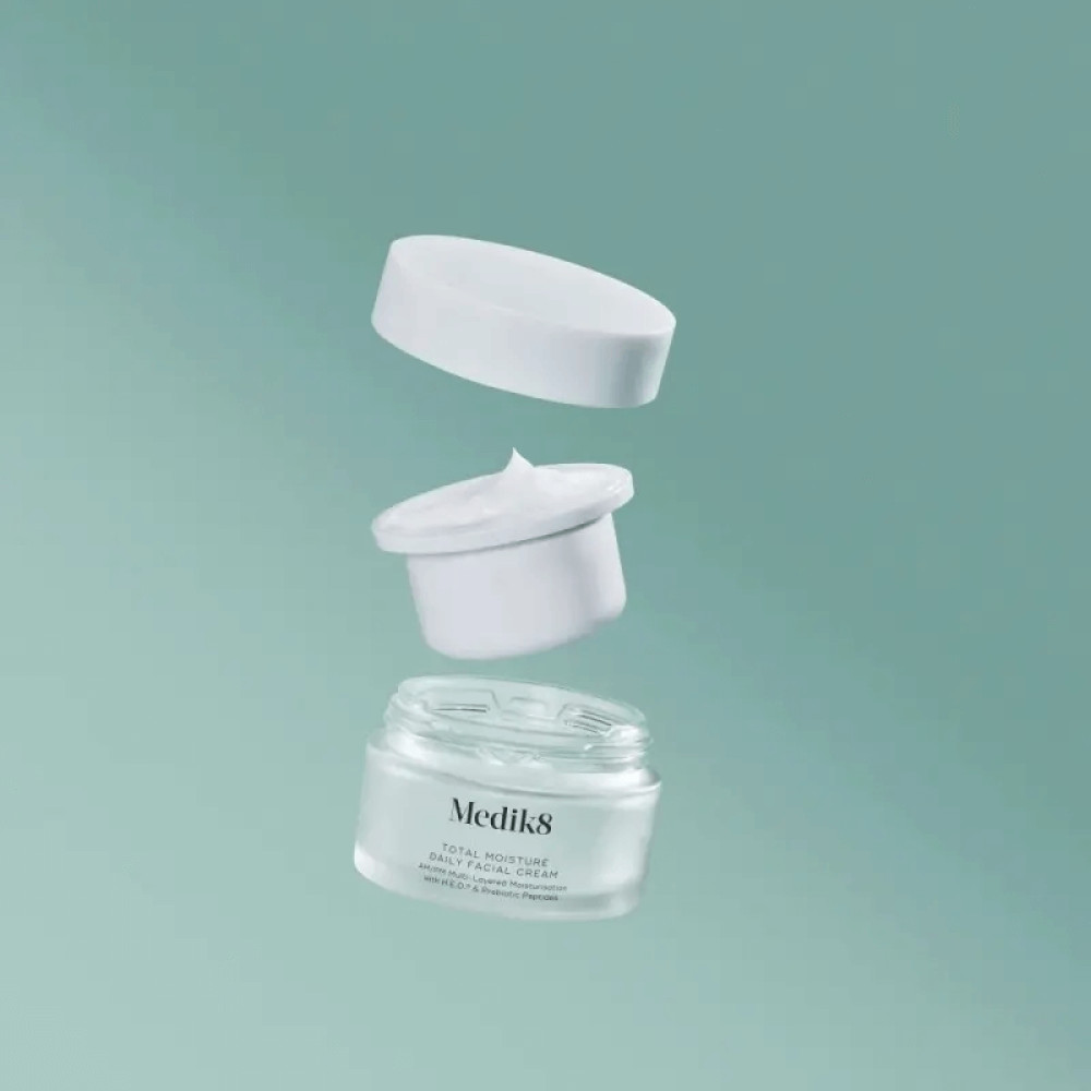 Сменный флакон дневного увлажняющего крема для лица - Medik8 Total Moisture Daily Facial Cream Refill фото 4