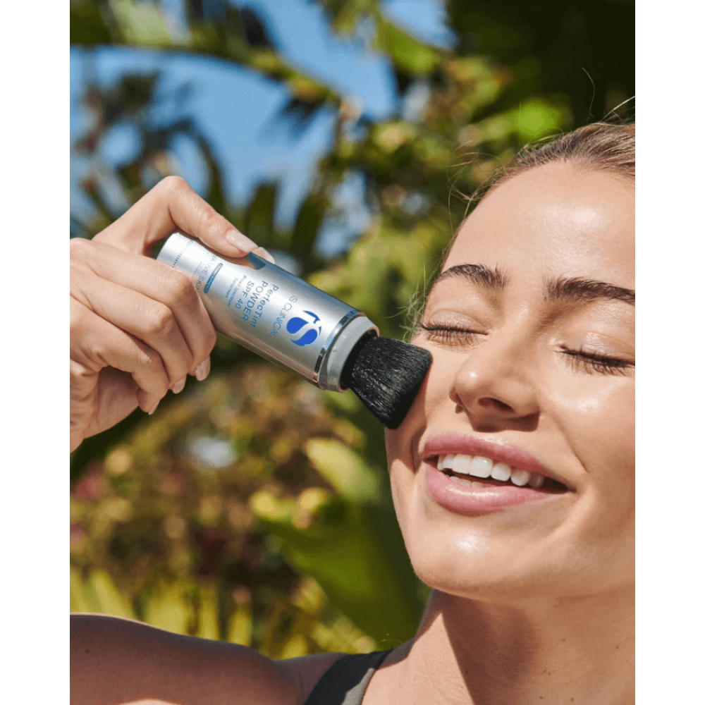 Сонцезахисна пудра SPF 40 - iS Clinical PerfecTint Powder SPF 40 фото 5