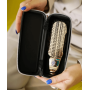 Компактний захисний чохол для щіток з короткою ручкою - S-Heart-S Black Short Comb Case - Фото 2