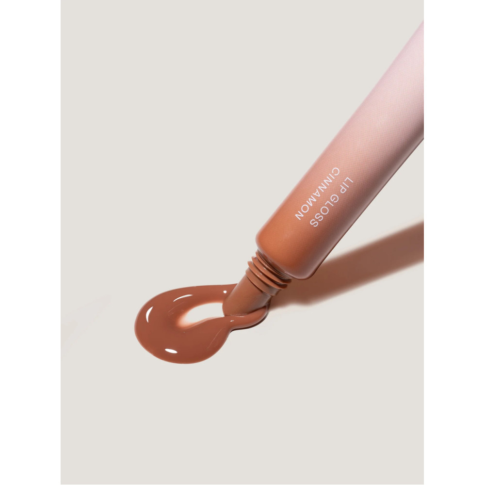 Коричневый блеск для губ - Sayeah Beauty CBD Lip Gloss Cinnamon фото 3