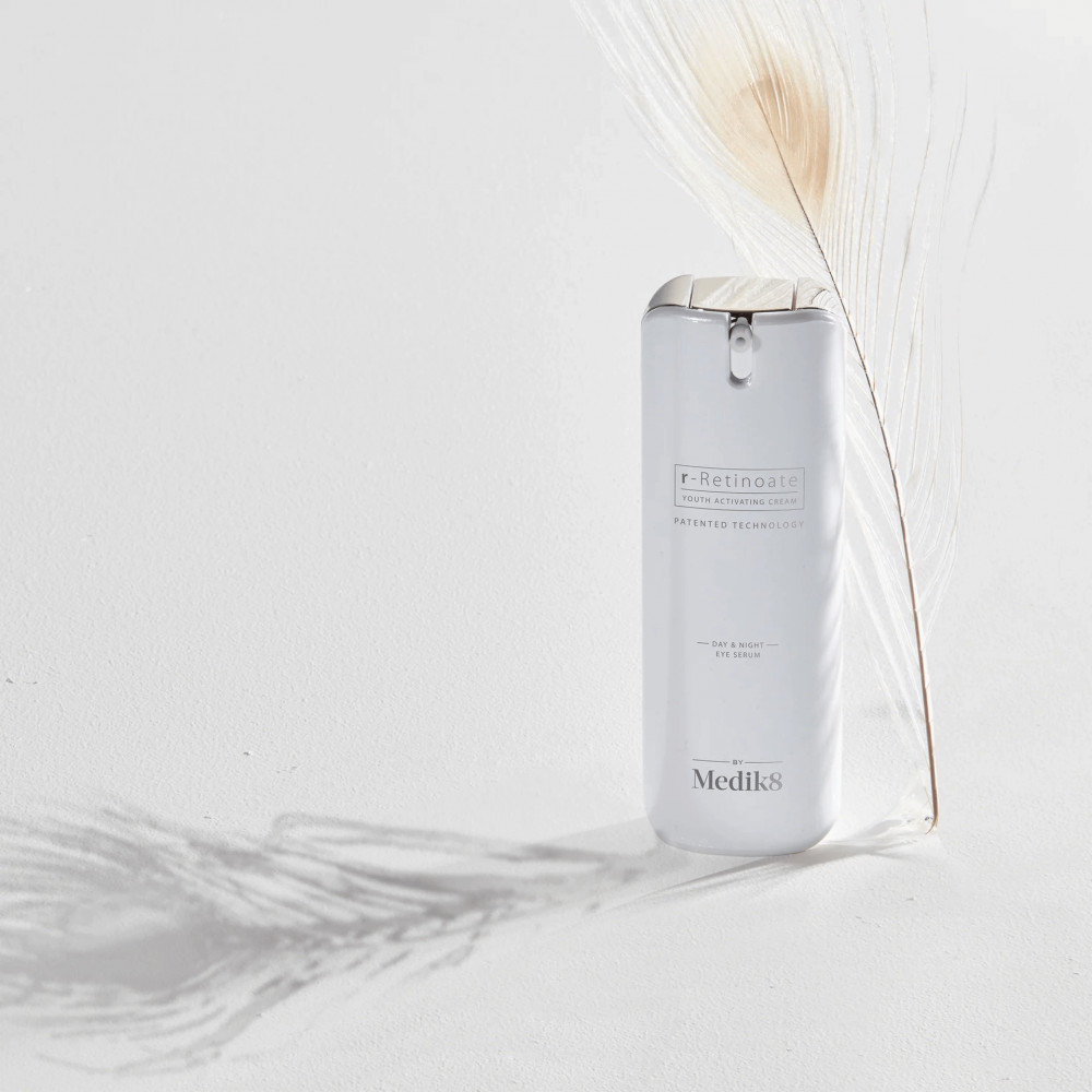Крем-сироватка з рітініл ретіноатом навколо очей - Medik8 R-Retinoate Day-Night eye serum фото 5