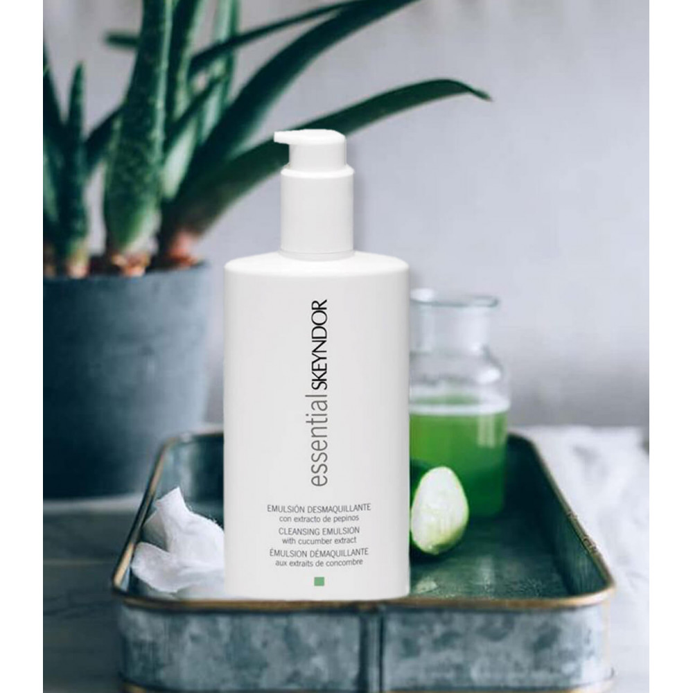 Очищающая эмульсия с экстрактом огурца - Skeyndor Essential Line Cleansing Emulsion with Cucumber Extract фото 3