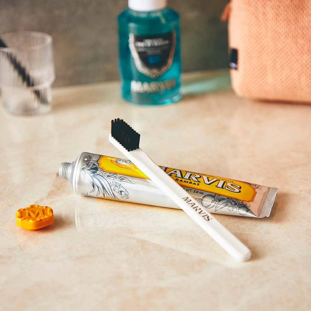 Зубна щітка м'яка - Marvis Toothbrush Soft фото 5