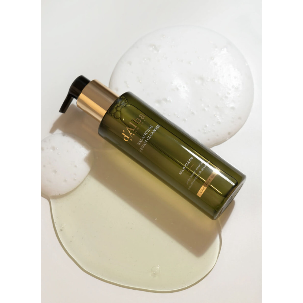 Клинсер с мягким рН и экстрактом белого трюфеля - D'Alba Mild Skin Balancing Vegan Cleanser фото 4