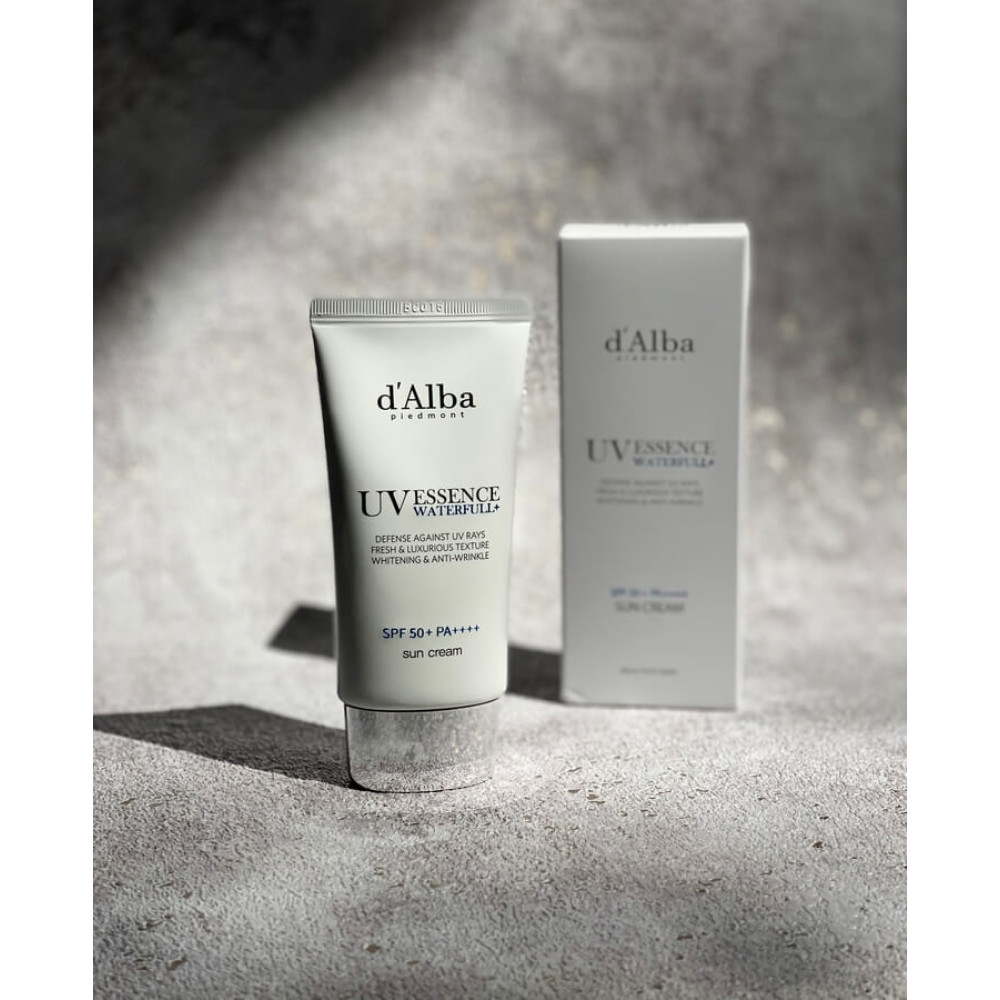 Солнцезащитная эссенция-крем - D'Alba Waterfull Essence Sun Cream фото 2