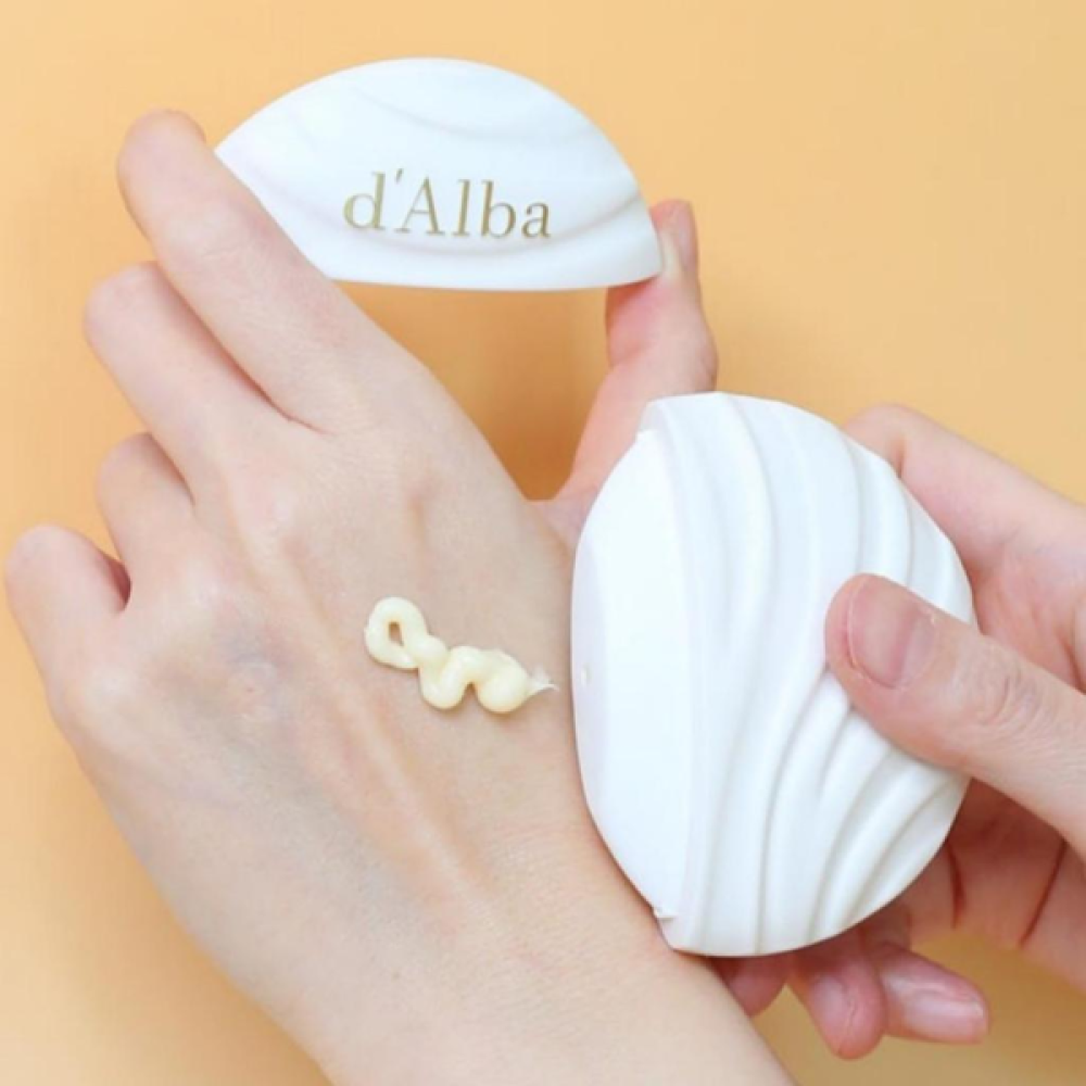 Живильний крем для рук - D'Alba Nourishing Objet Hand Cream фото 2